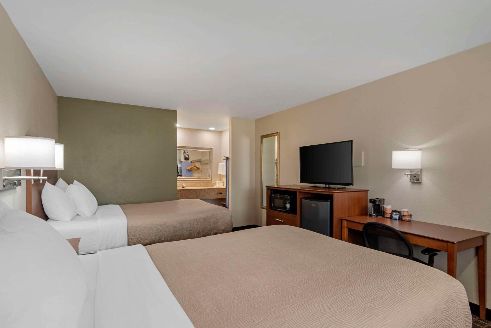 Quality Inn & Suites Morrow Atlanta South Buitenkant foto