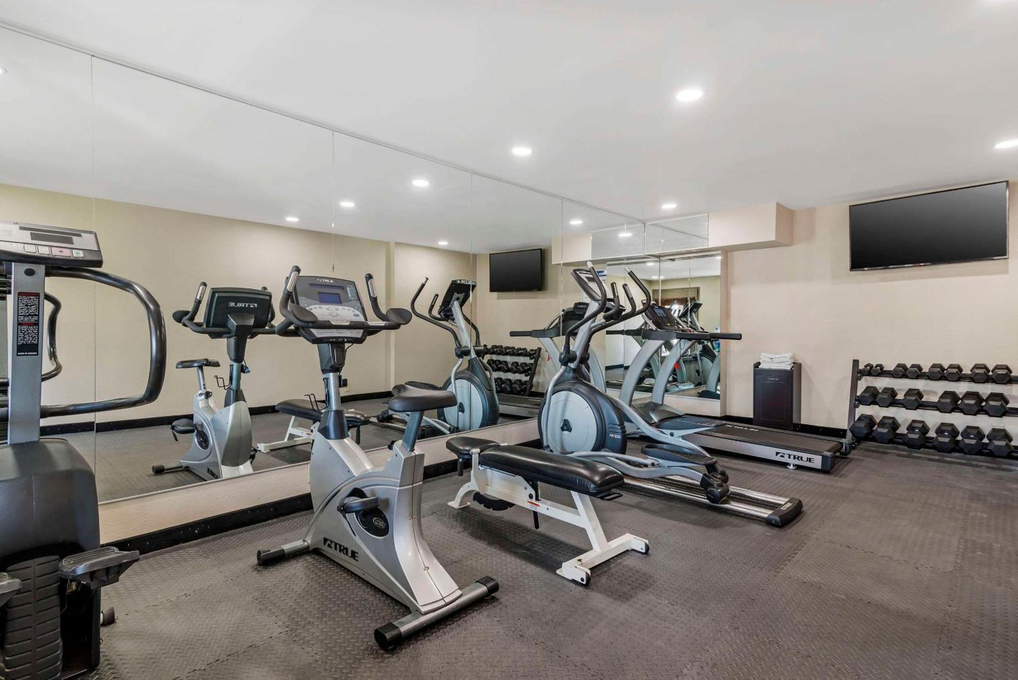 Quality Inn & Suites Morrow Atlanta South Buitenkant foto