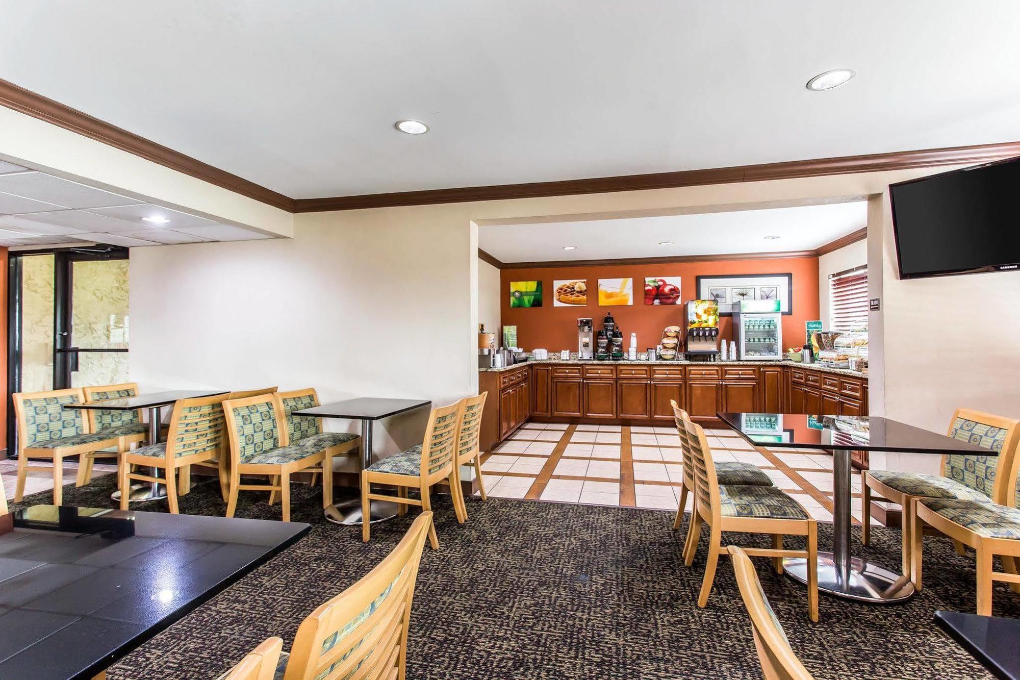 Quality Inn & Suites Morrow Atlanta South Buitenkant foto