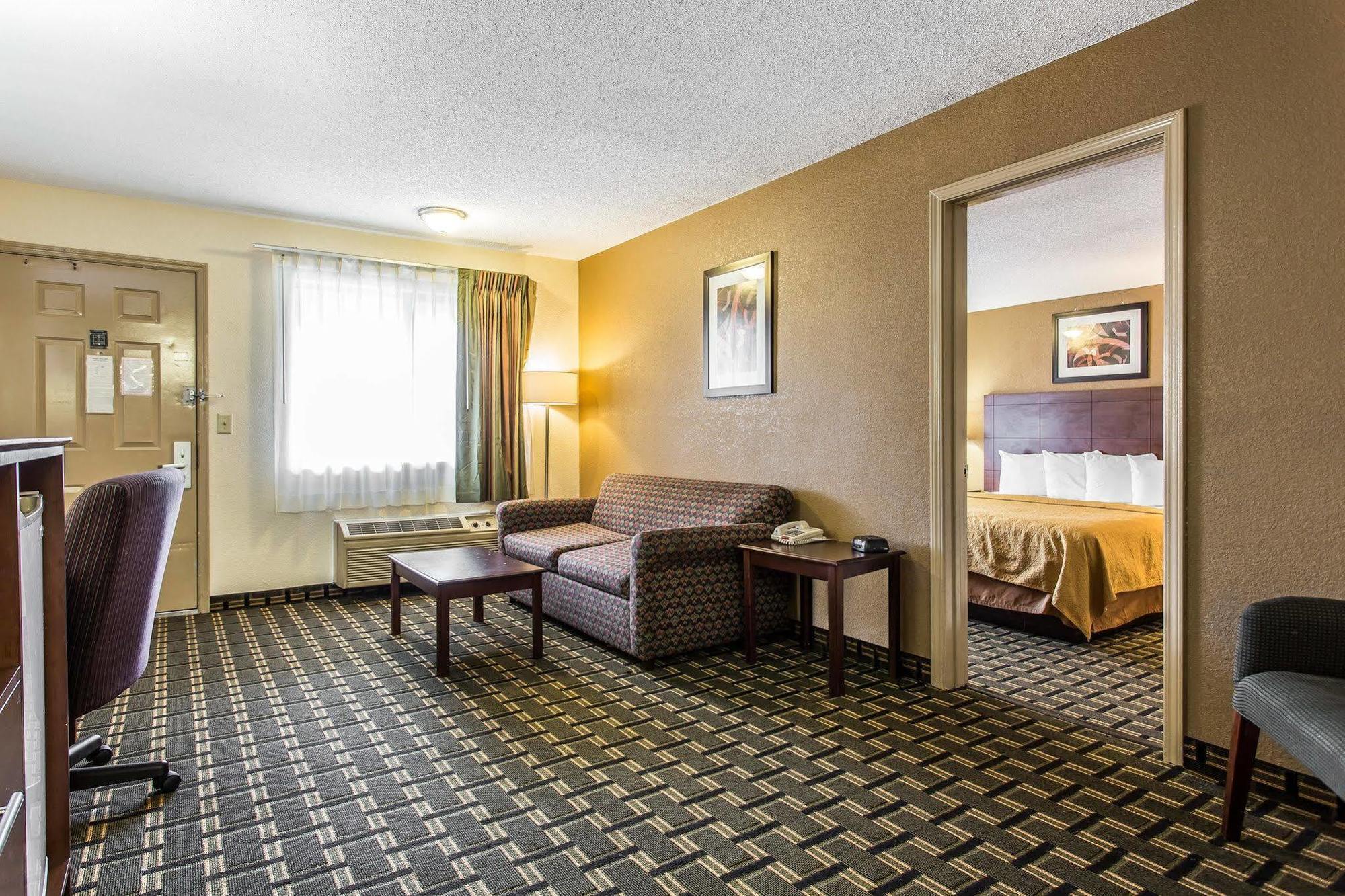 Quality Inn & Suites Morrow Atlanta South Buitenkant foto