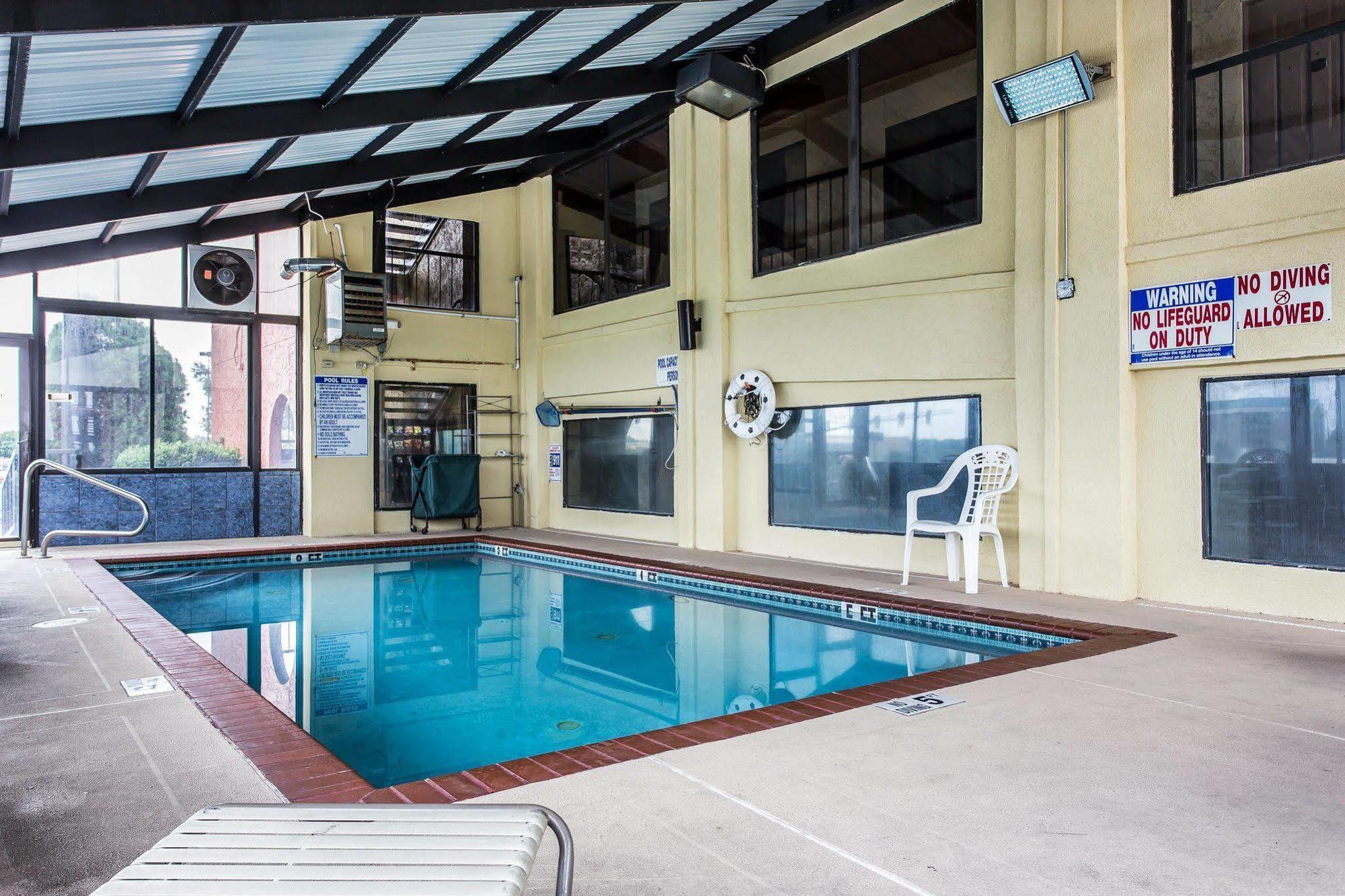 Quality Inn & Suites Morrow Atlanta South Buitenkant foto