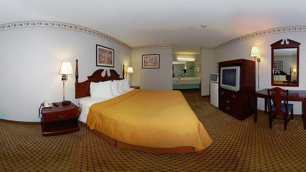 Quality Inn & Suites Morrow Atlanta South Buitenkant foto